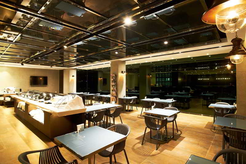 Royal Group Hotel Buo Ai Branch