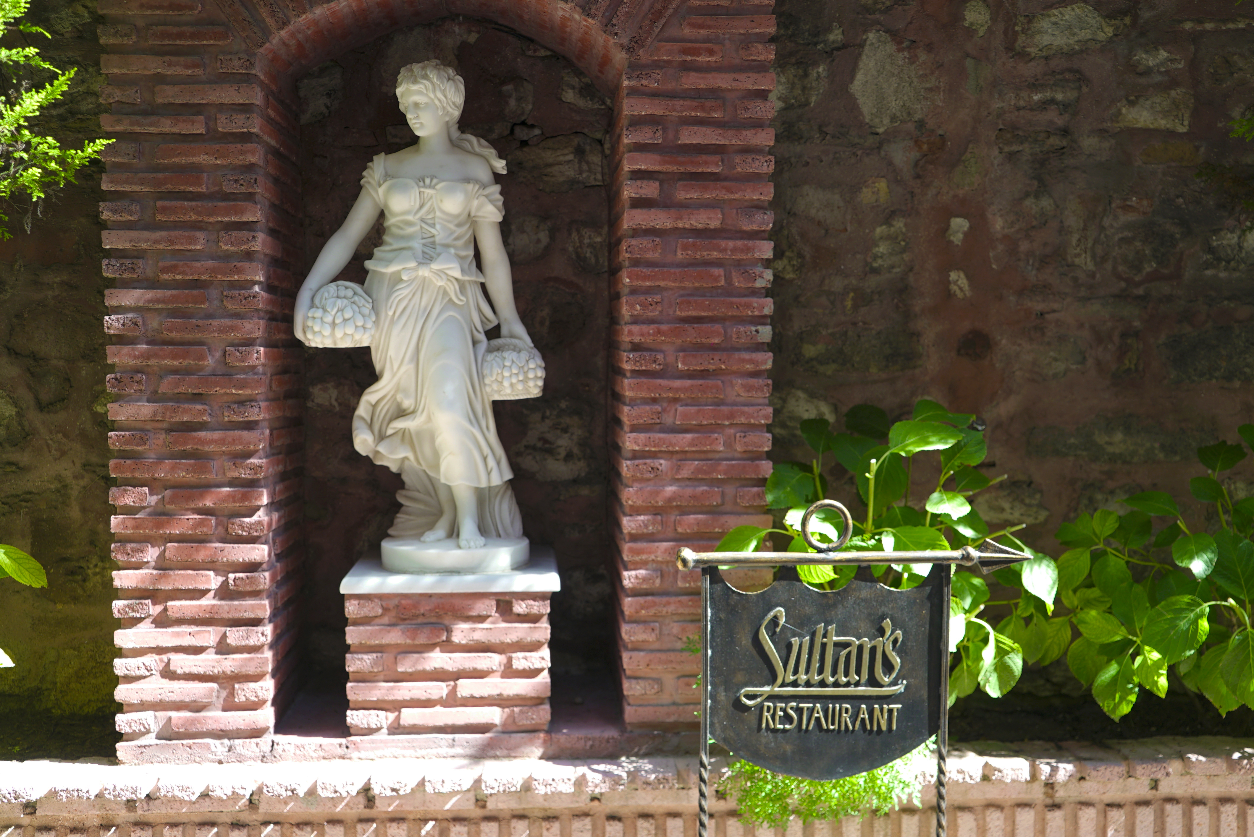 Sultanahmet Palace ( Sultanahmet Sarayi ) - фото