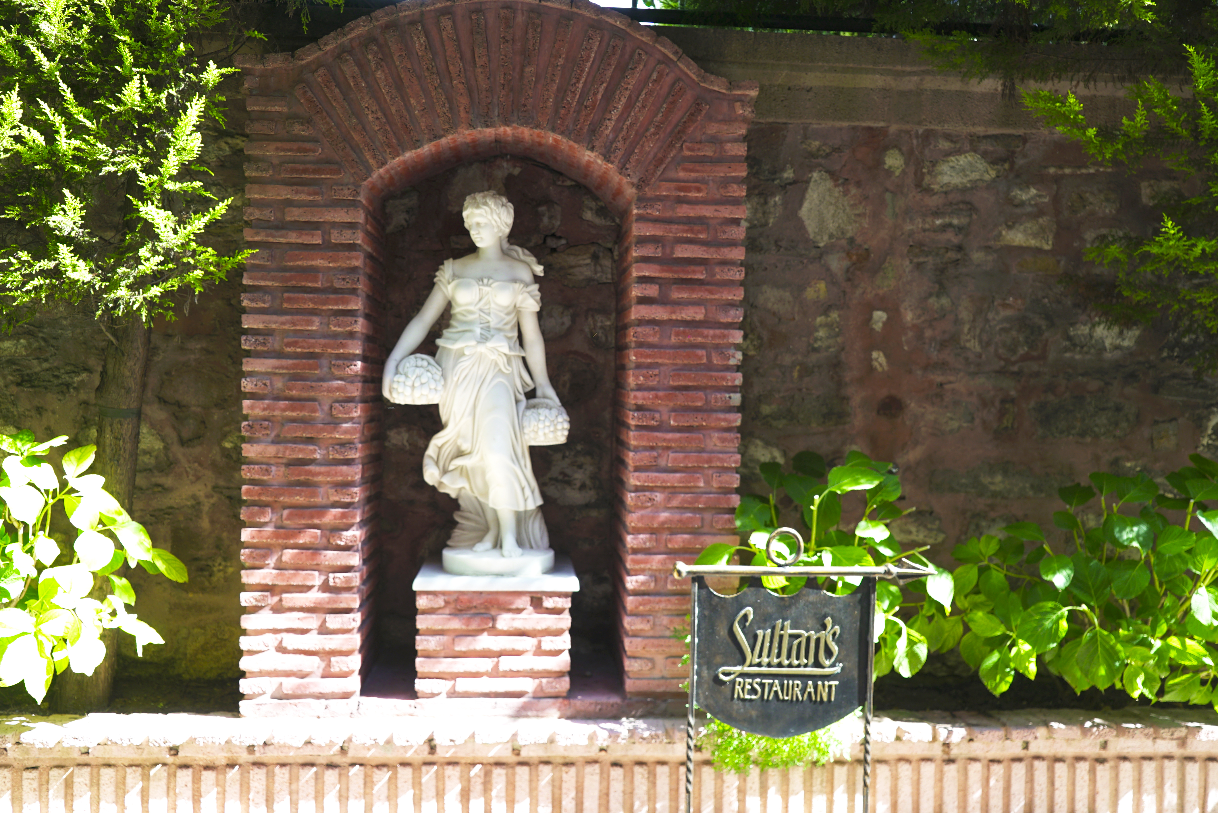 Sultanahmet Palace ( Sultanahmet Sarayi ) - фото