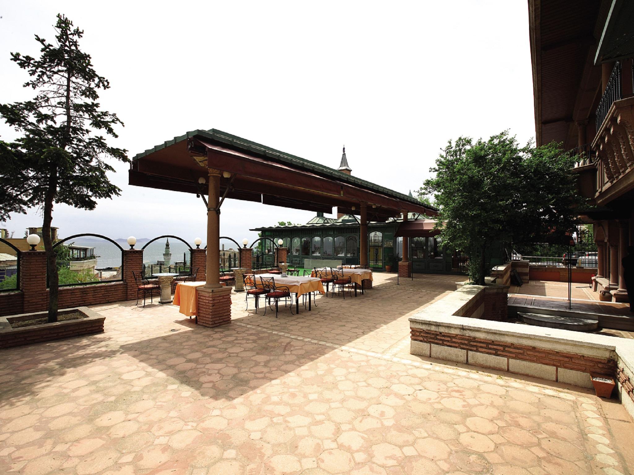 Sultanahmet Palace ( Sultanahmet Sarayi ) - фото