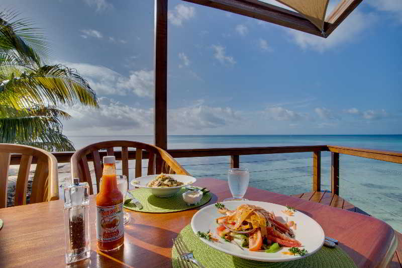 Hatchet Caye Resort