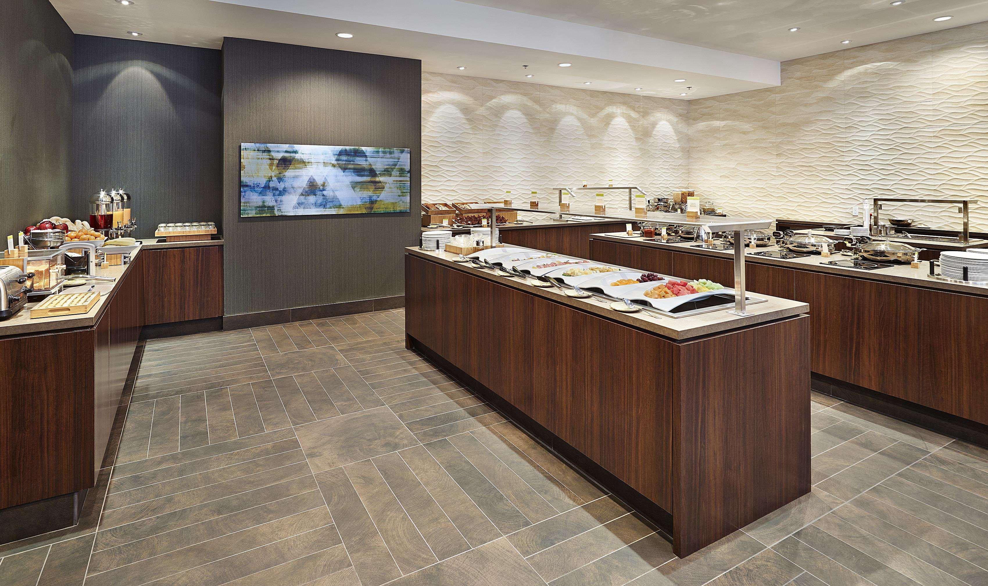 Doubletree By Hilton & Conference Center Regina