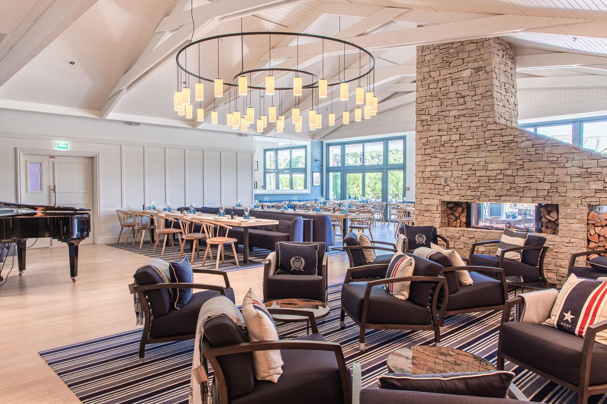 Renaissance Paris Hippodrome de St. Cloud Hotel by null