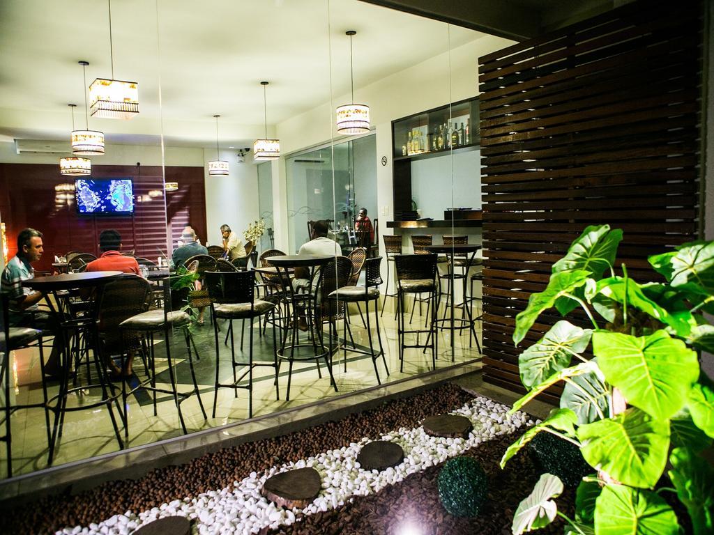 Hotel 365
