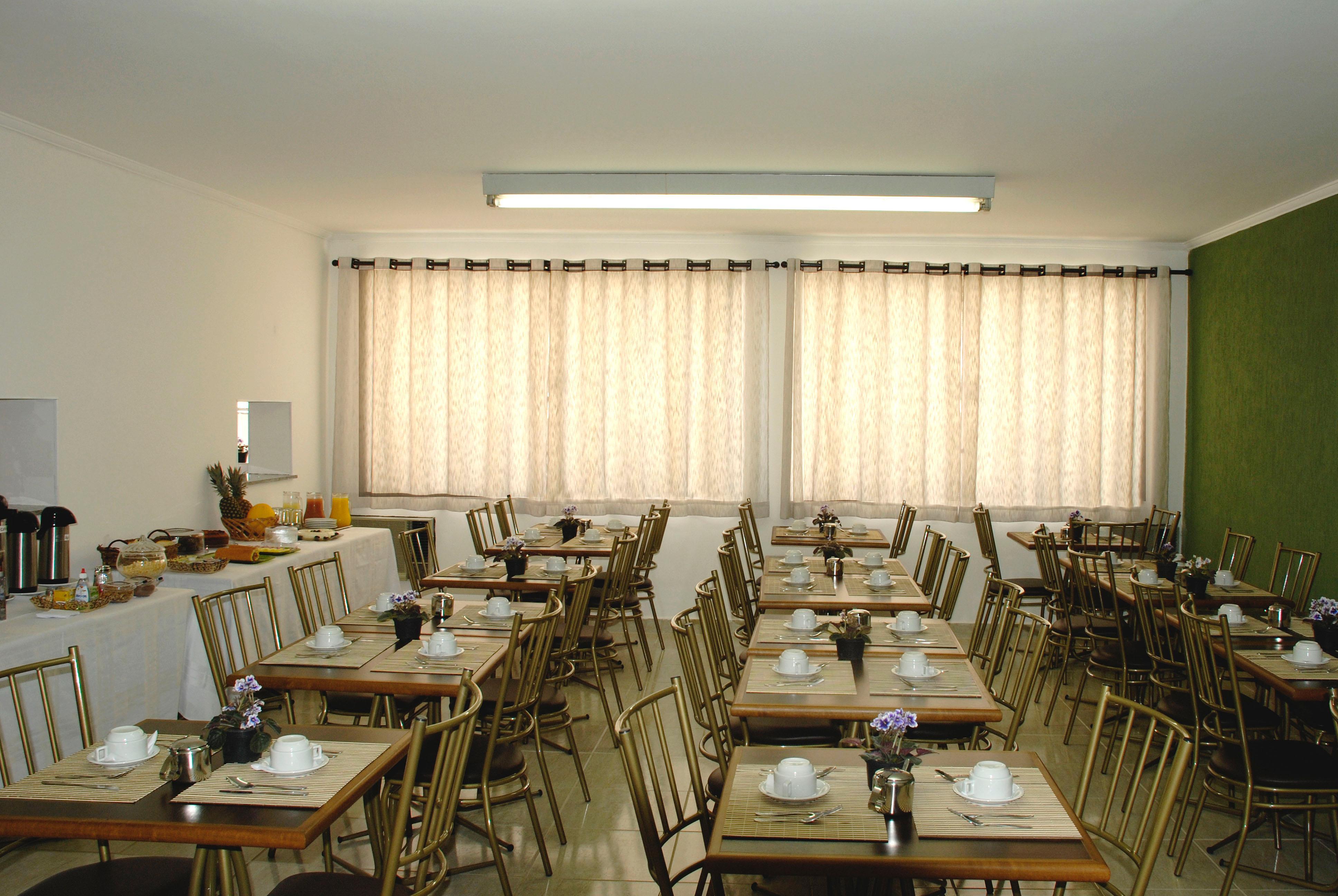 Turrance White Hotel