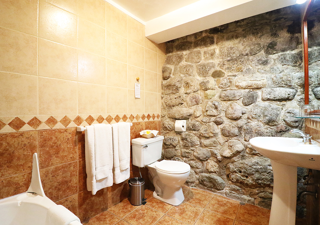 Hotel & Mirador Los Apus by null