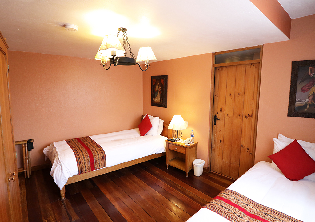 Hotel & Mirador Los Apus by null