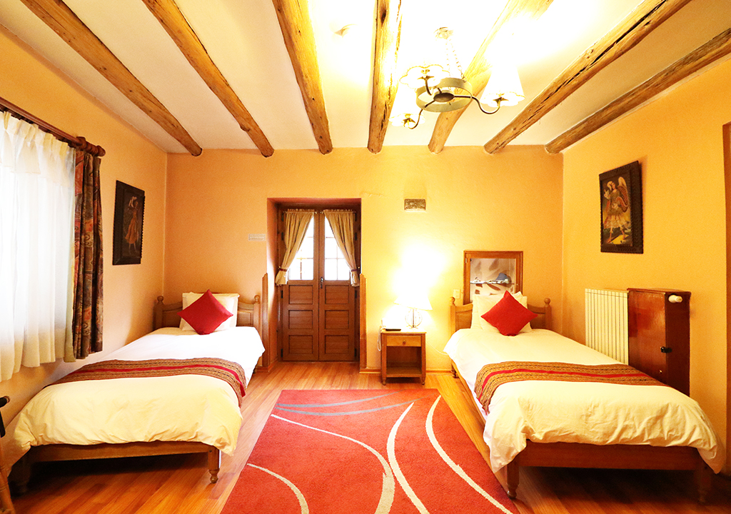 Hotel & Mirador Los Apus by null