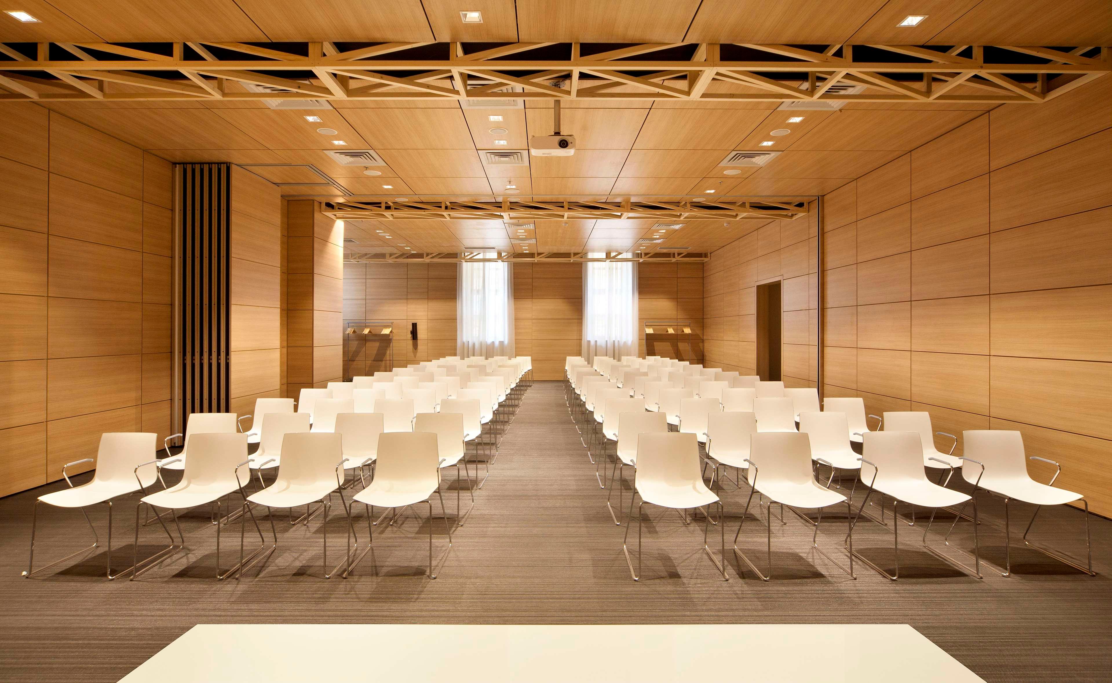 Hotel NH Collection Torino Piazza Carlina by null