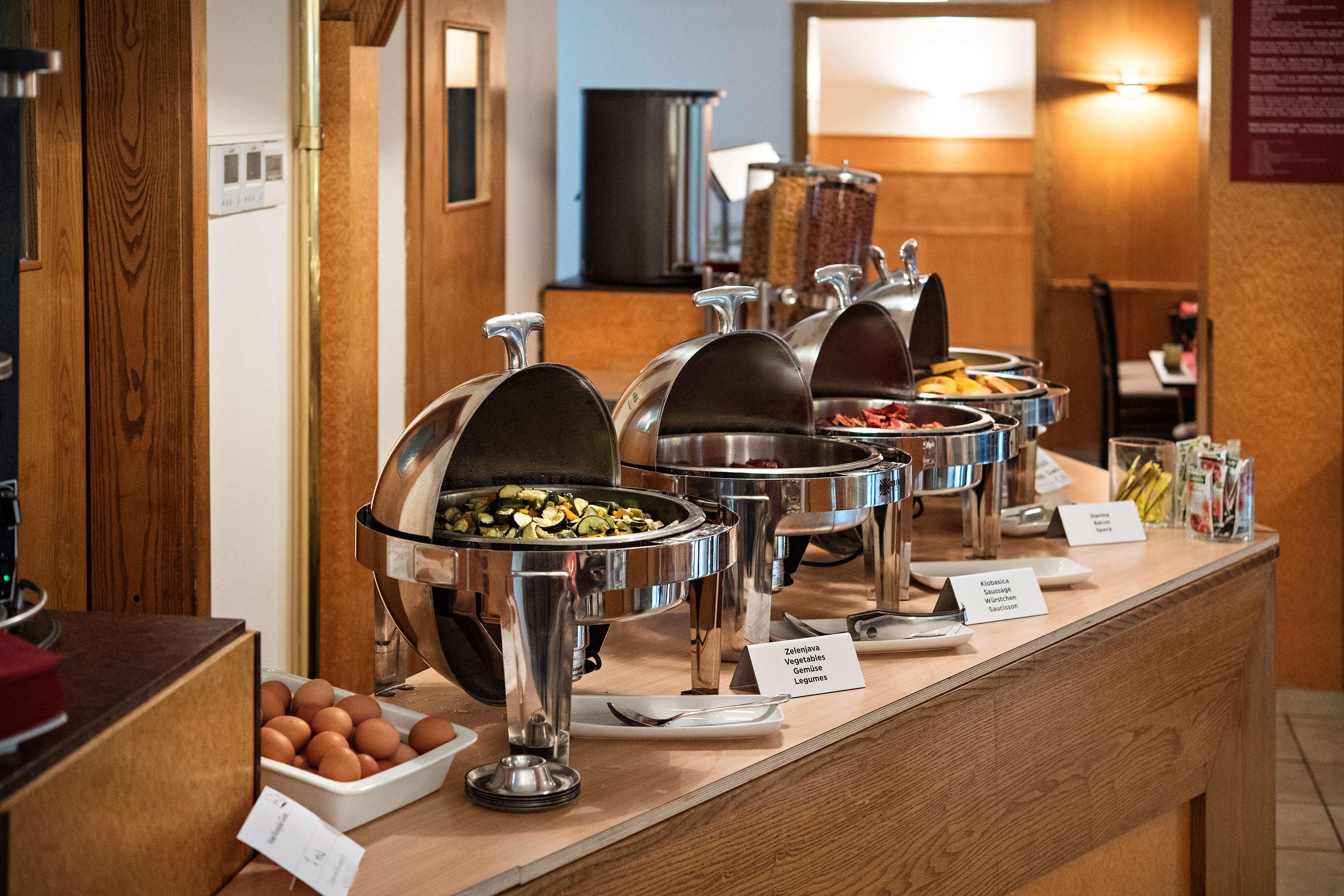 Green Hill Hotel