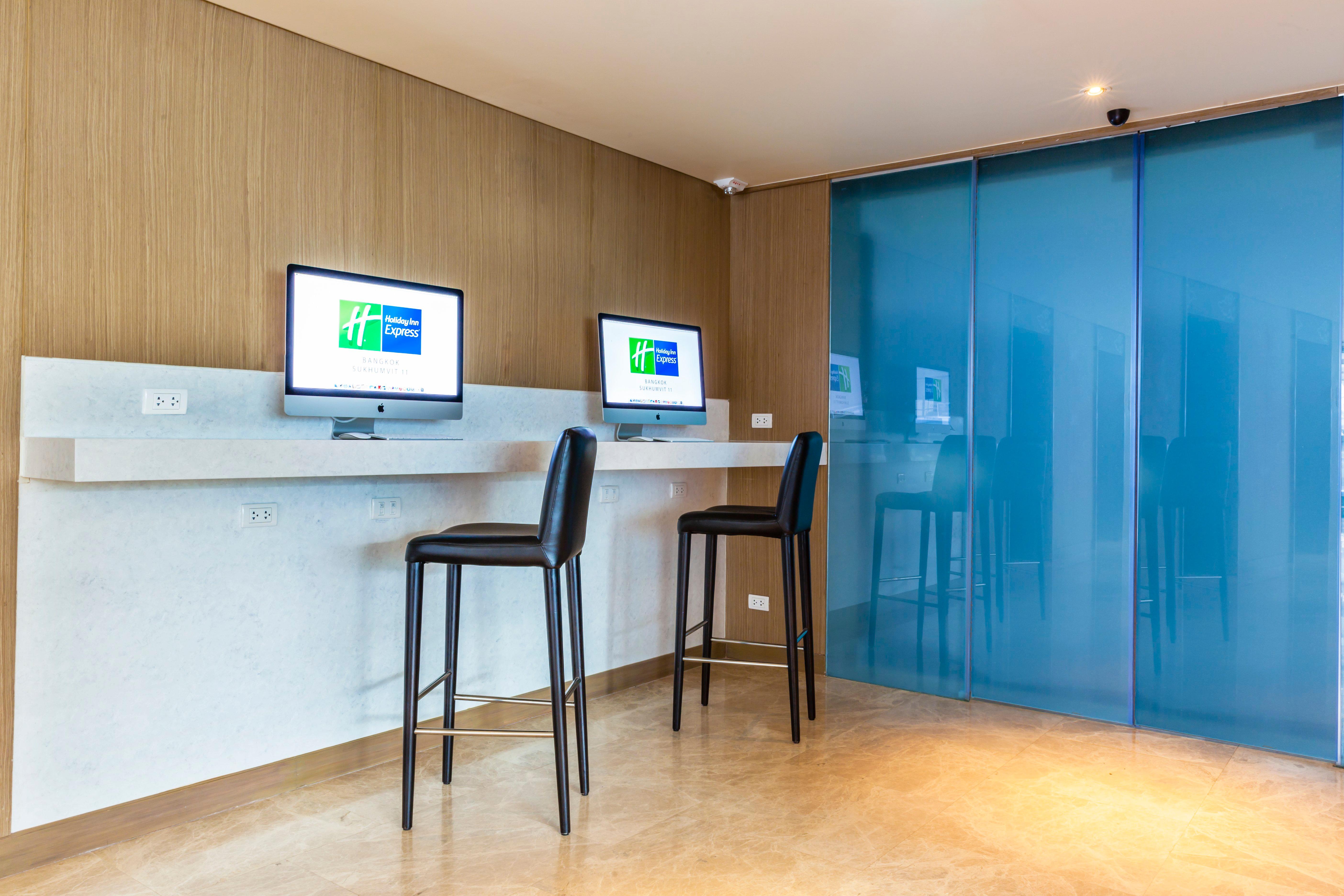 Holiday Inn Express Sukhumvit 11