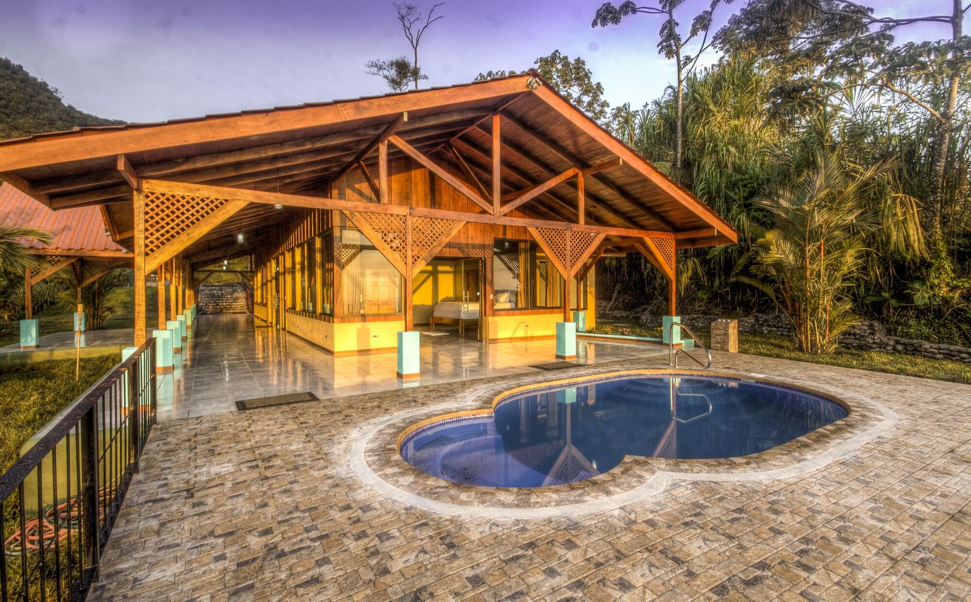 GreenLagoon Wellbeing Resort by null