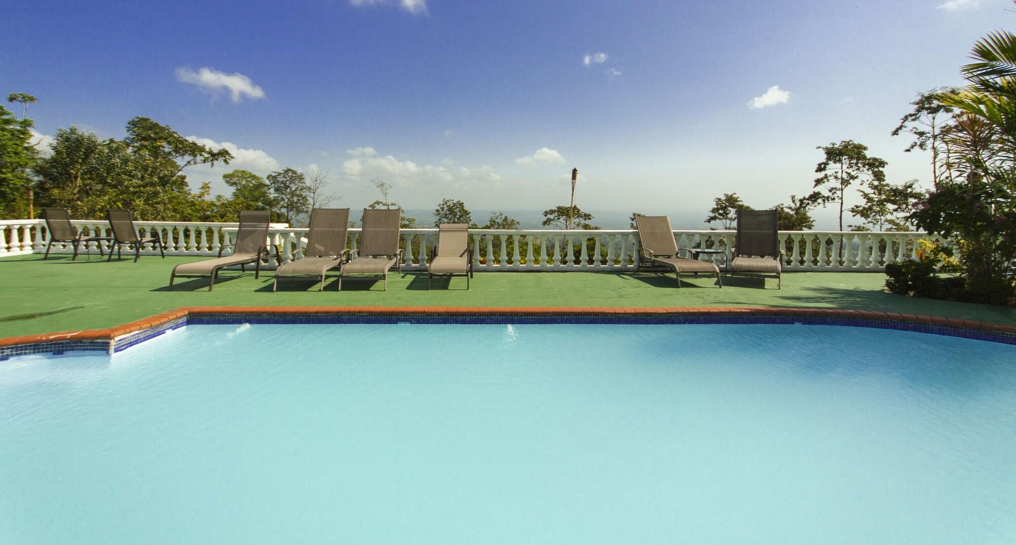 GreenLagoon Wellbeing Resort by null