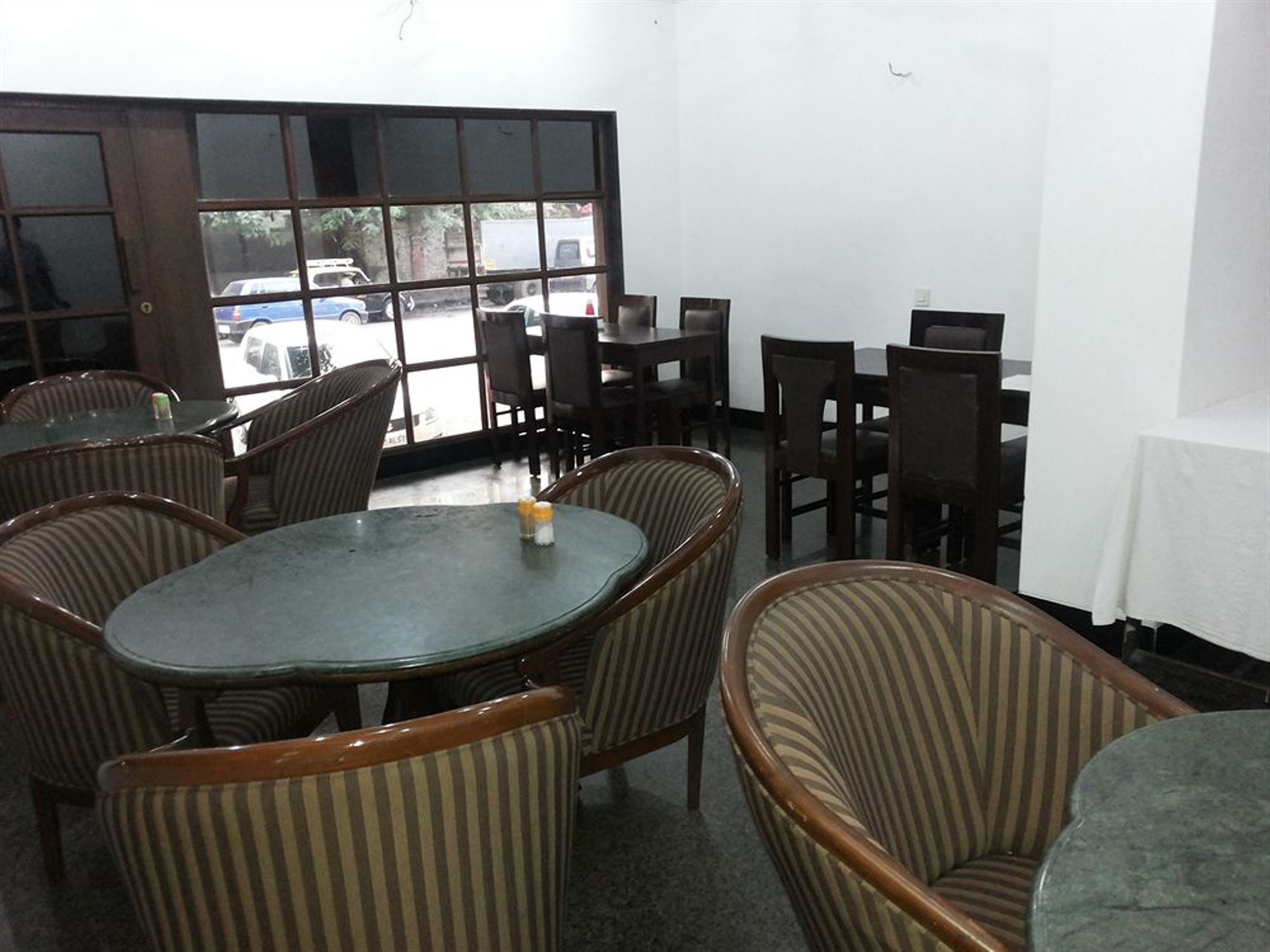 Pals Hotel, Mumbai