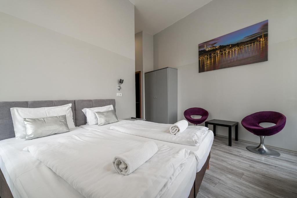 Full Moon Hostel Budapest by null