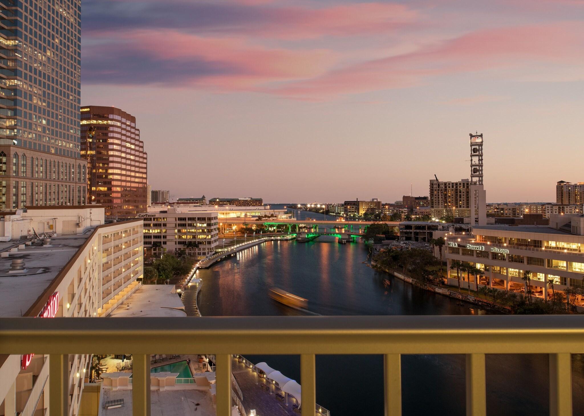 Aloft Tampa Downtown