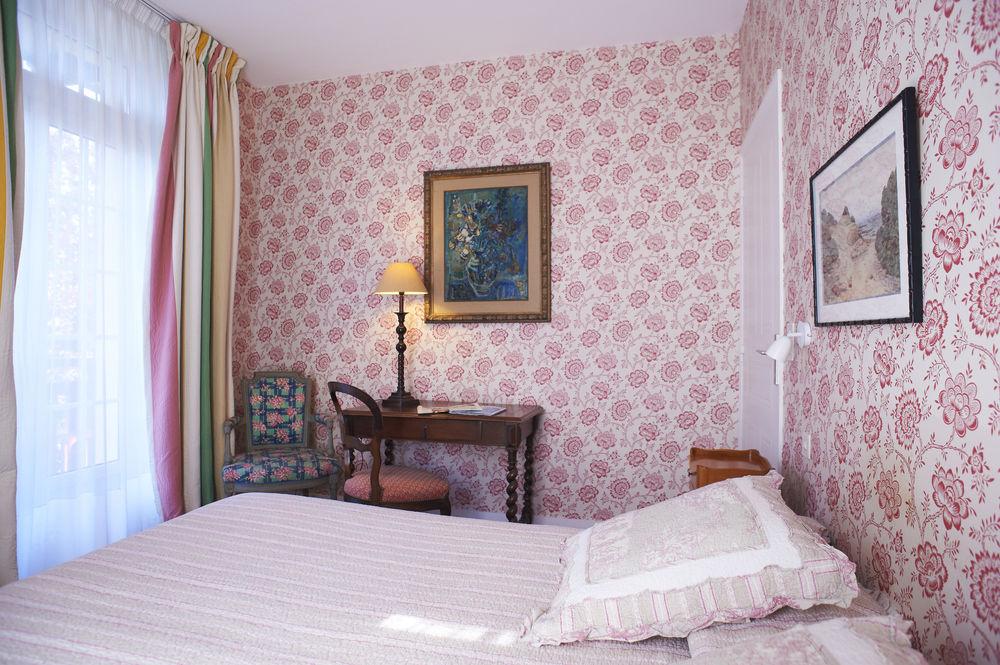 Le Saint-Christophe Hôtel Restaurant Bar Salon de Thé La Baule by null