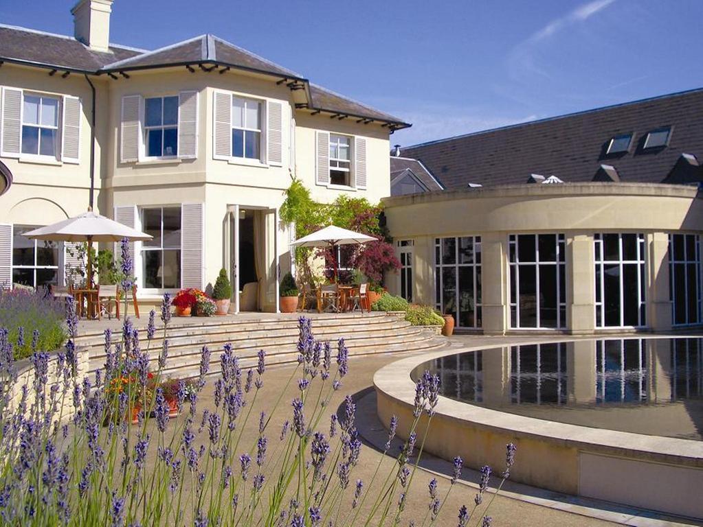 The Vineyard Hotel by null