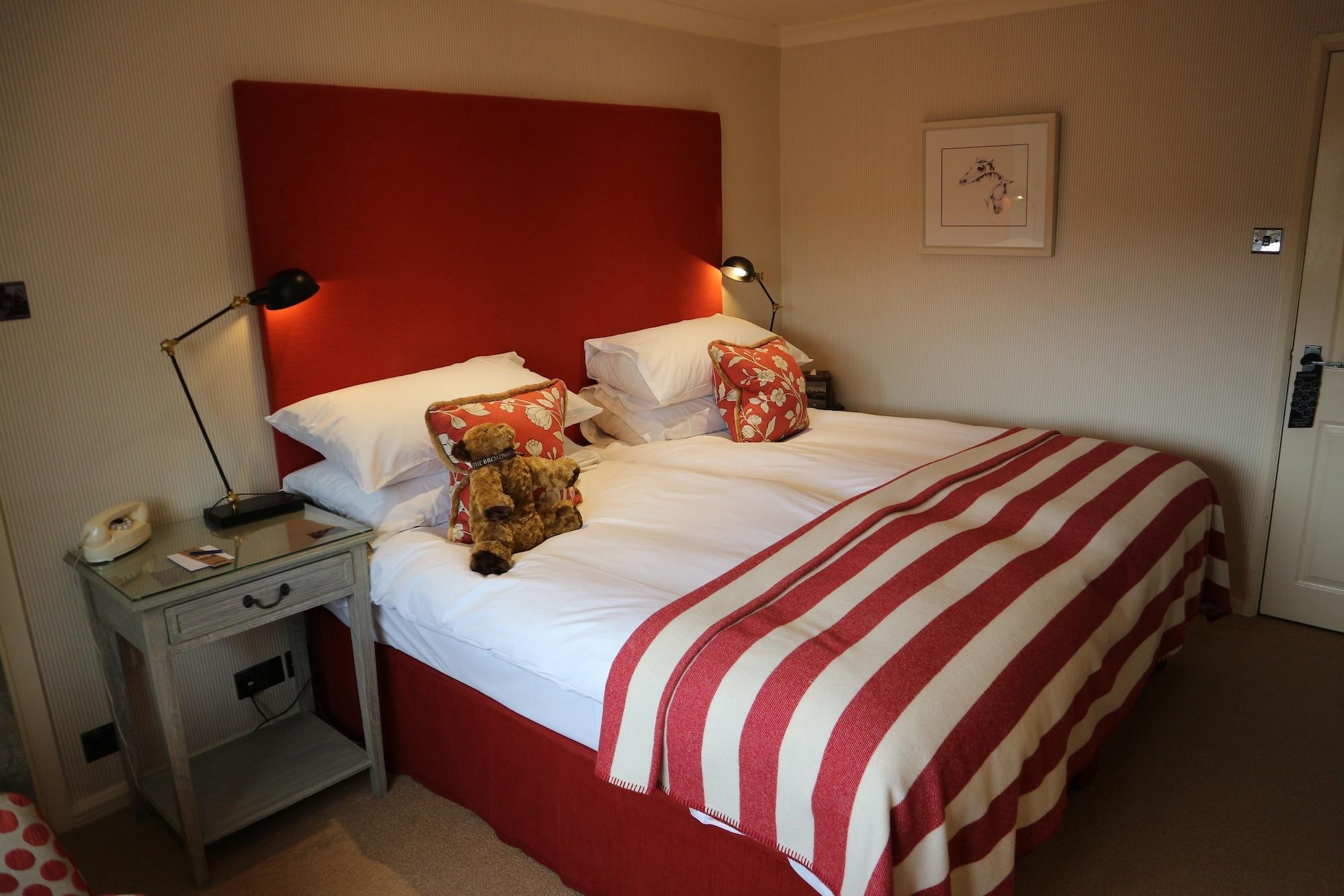 The Broadway Hotel by null