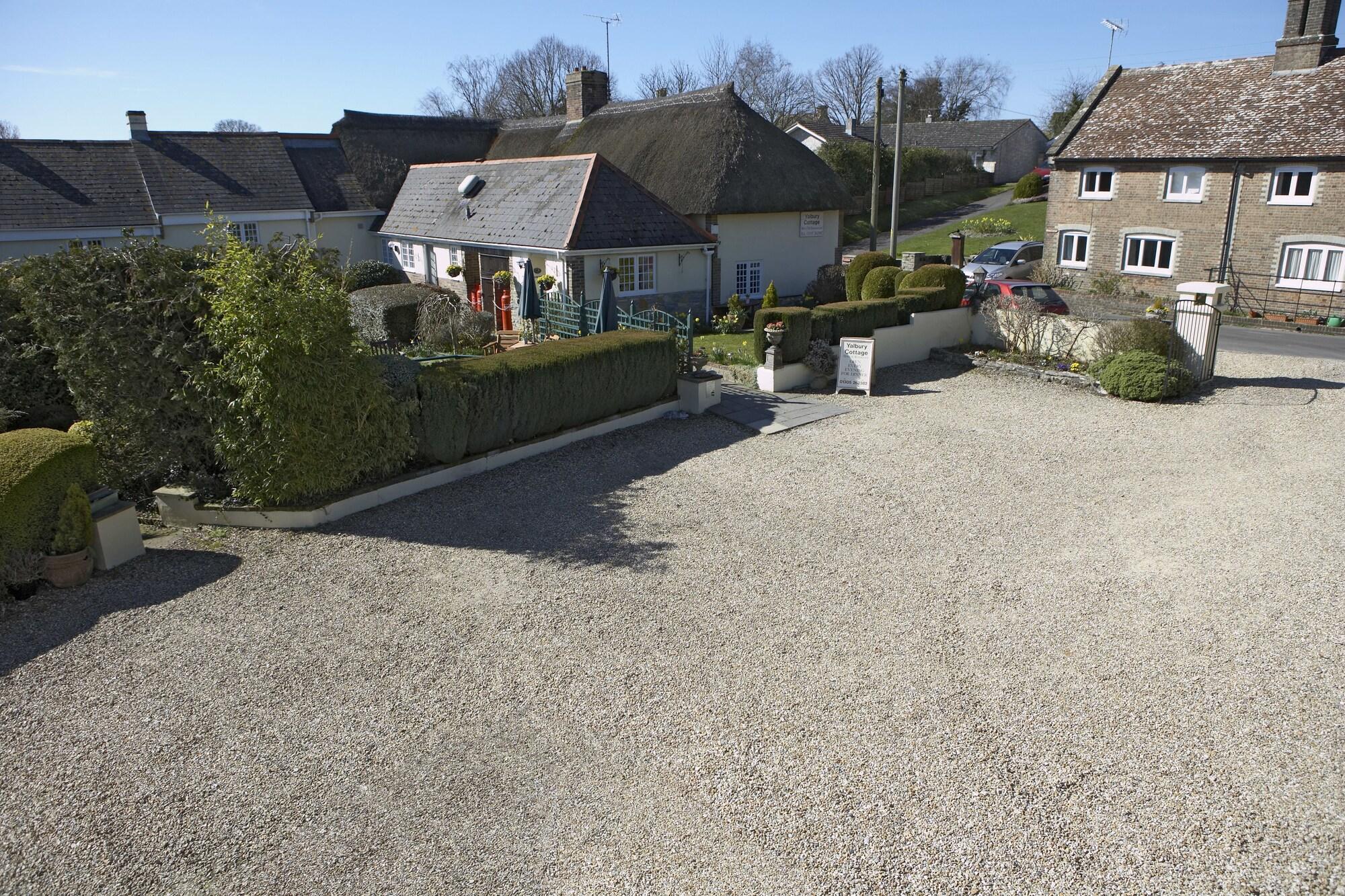 Yalbury Cottage by null