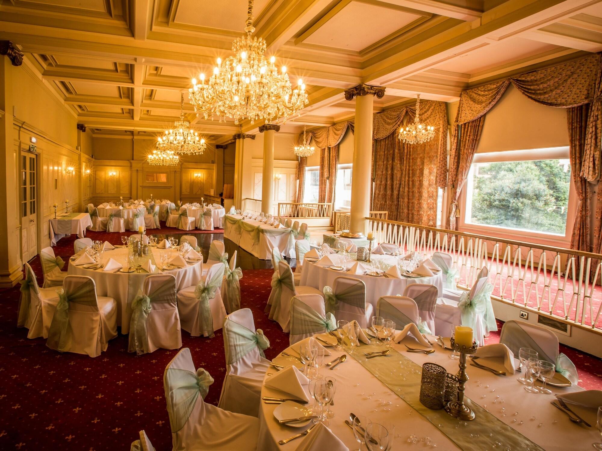 Queen s Hotel