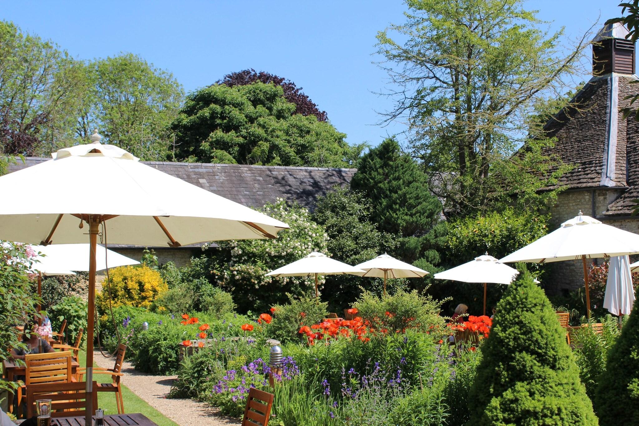 The Lamb Inn by null