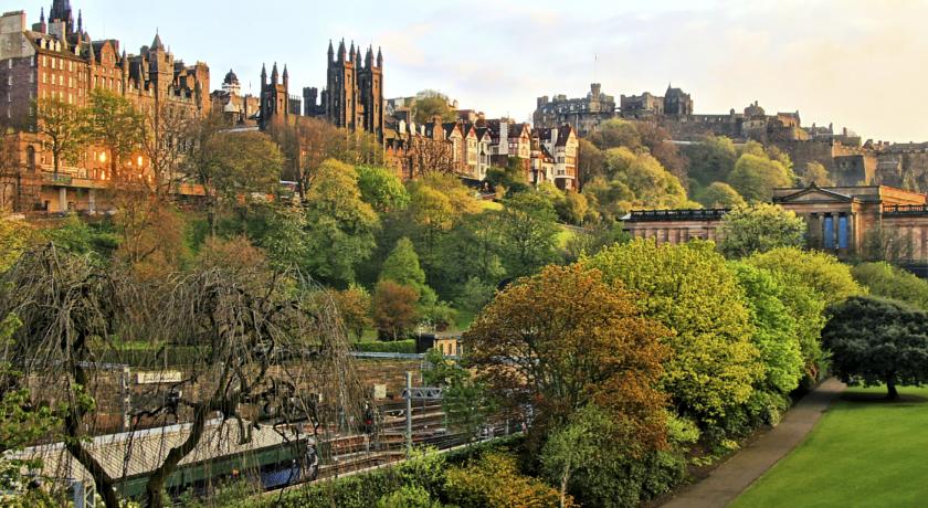 The Angels Share Hotel and Bar by null