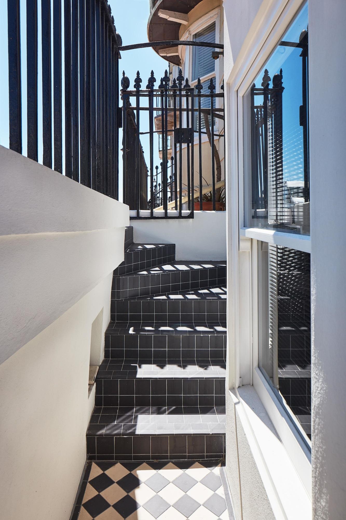 Square Townhouse by null