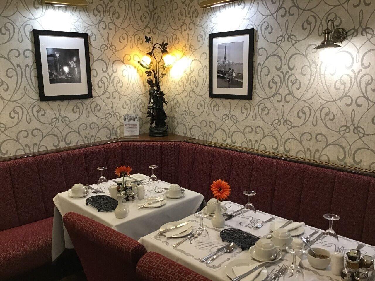 Raffles Hotel   Tearooms