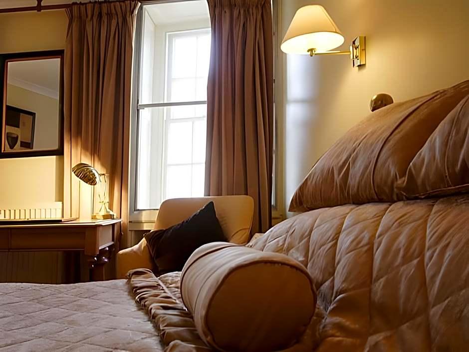 Bear Hotel Crickhowell