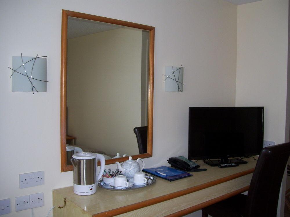 Travel Plaza Hotel