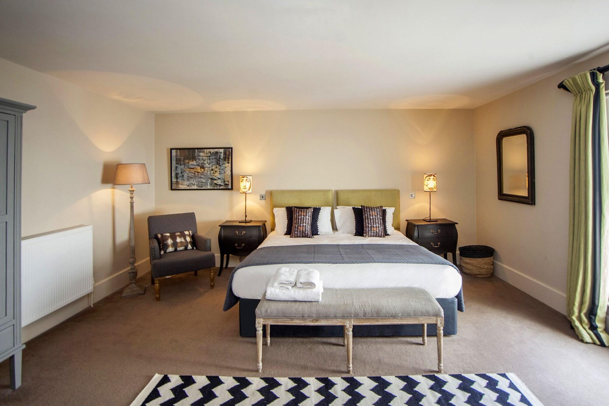 The Grosvenor Arms by null