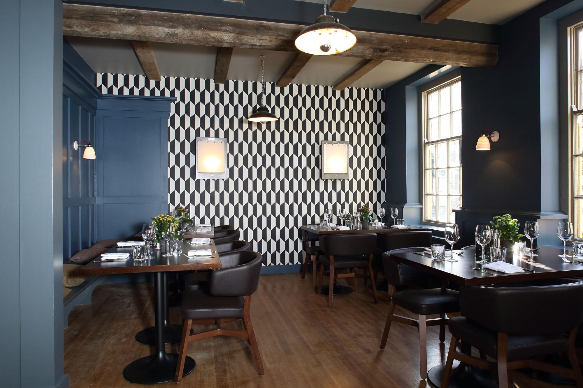 the crown and thistle