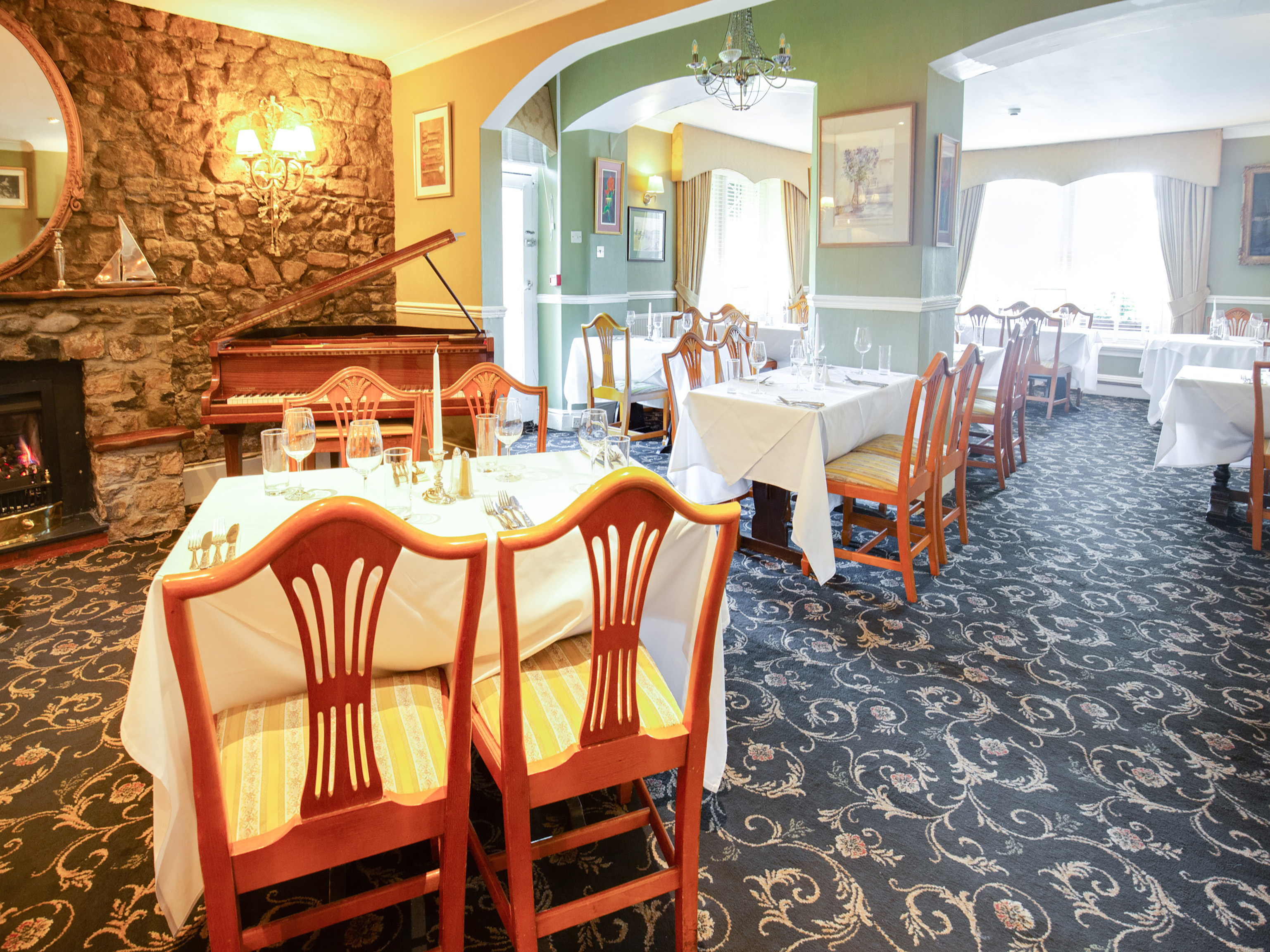 Oyo Lamphey Hall Hotel