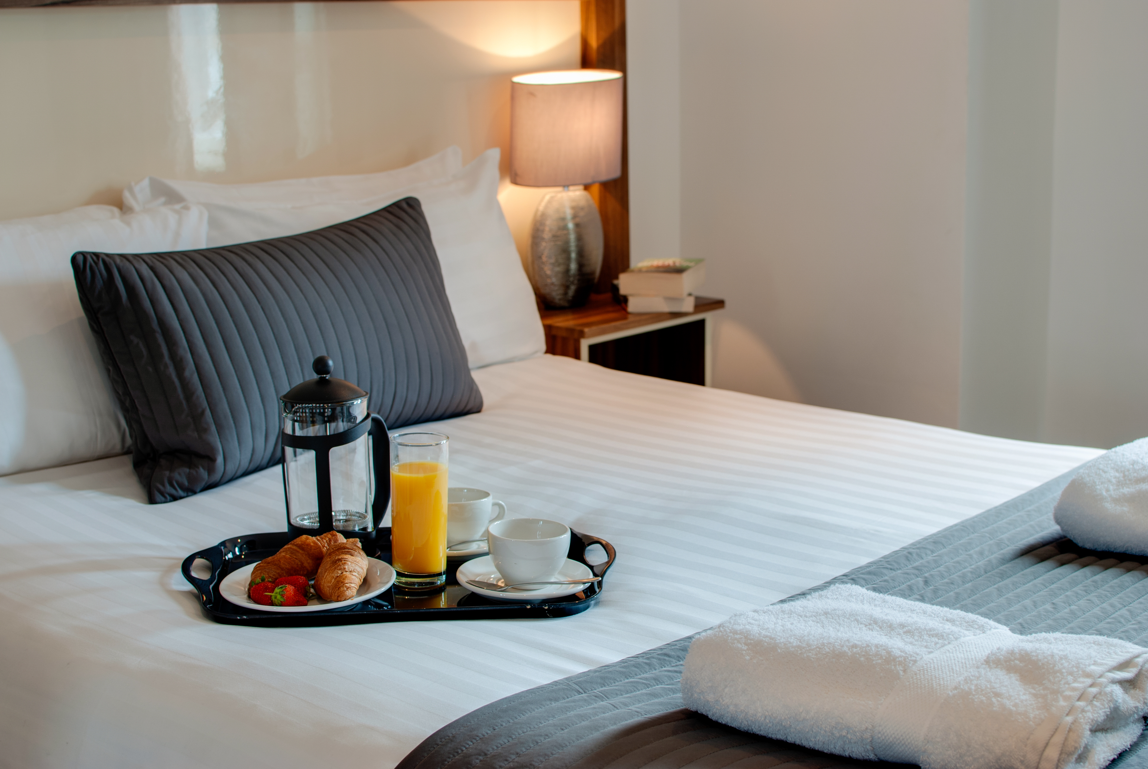 Base Serviced Apartments - Sir Thomas Street