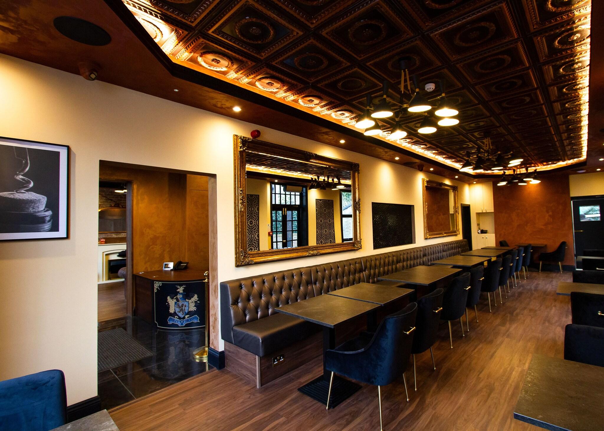 Hadley Hotel