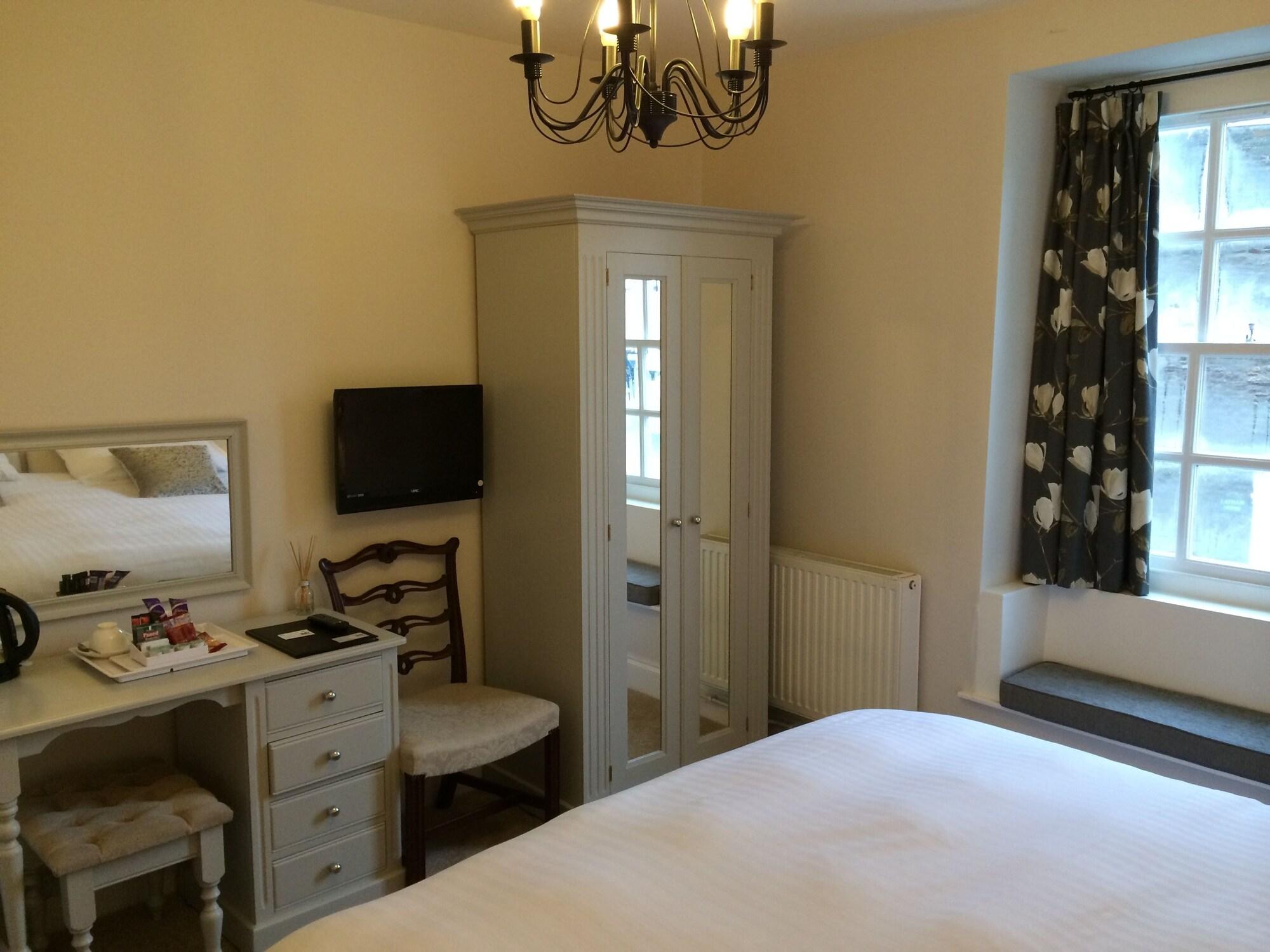 The Dragon Inn Crickhowell by null