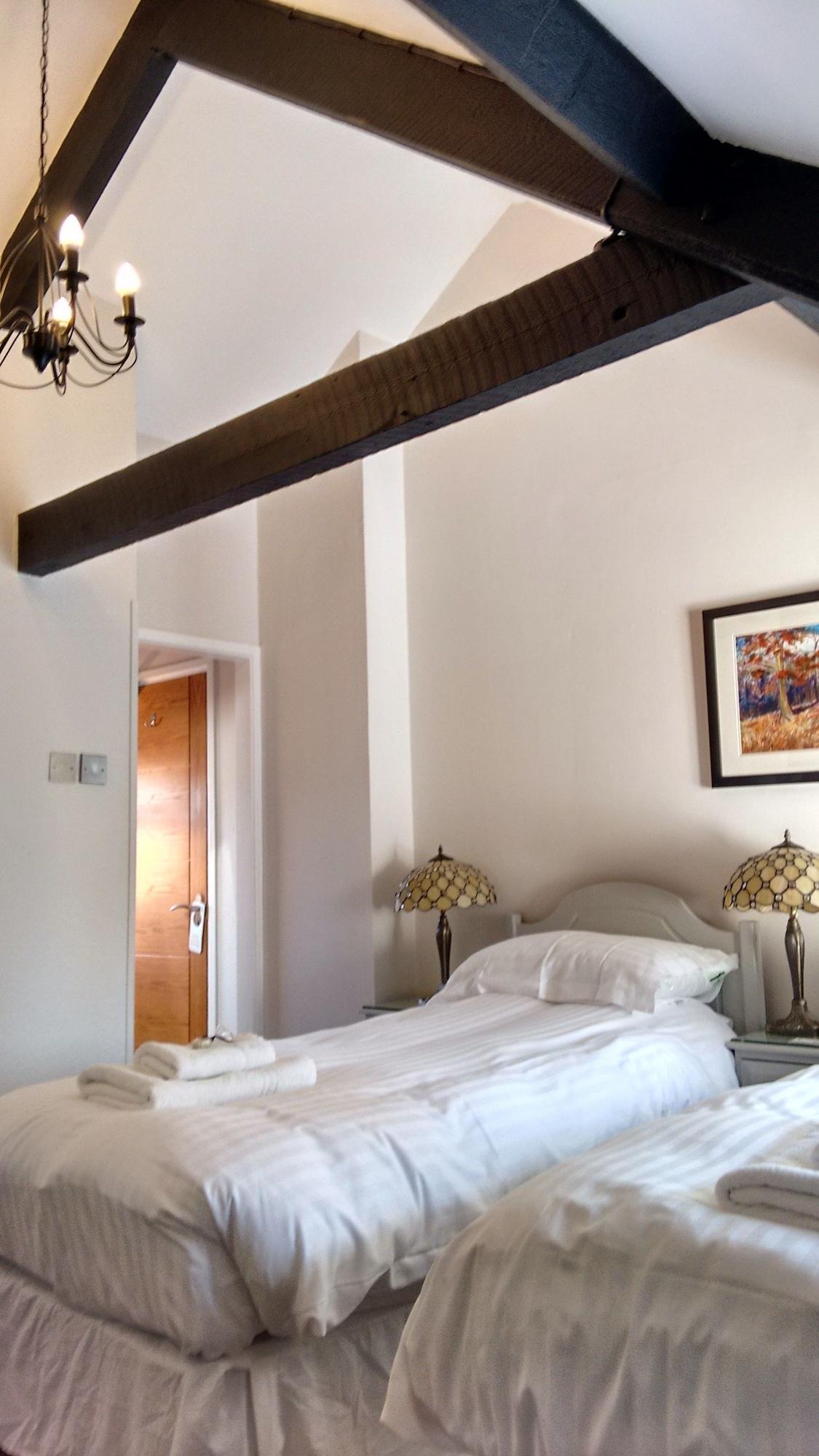 The Dragon Inn Crickhowell by null