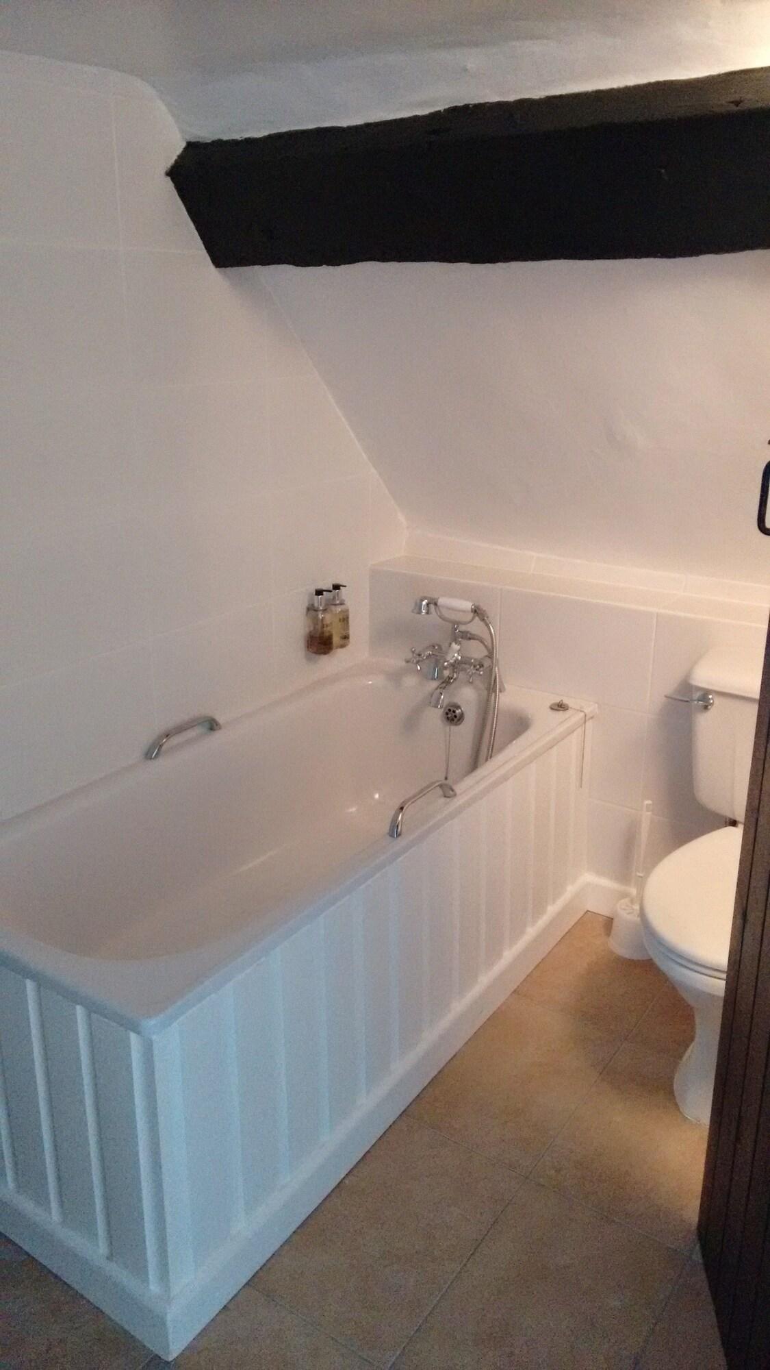 The Dragon Inn Crickhowell by null