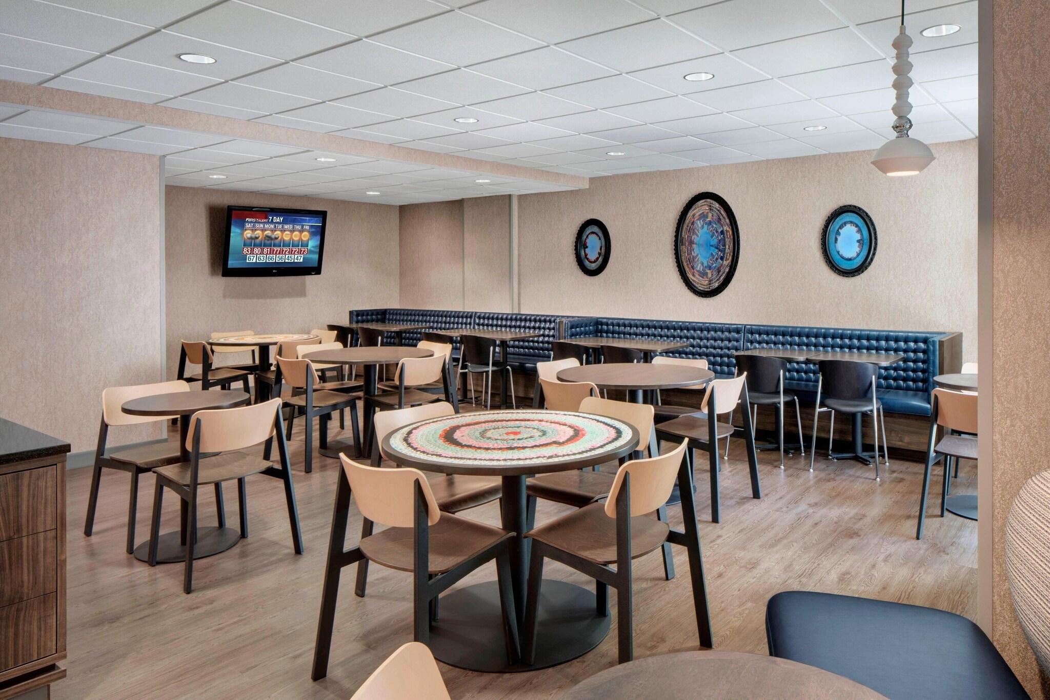 Fairfield Inn&Suites Chicago Downtown/MagnificentM