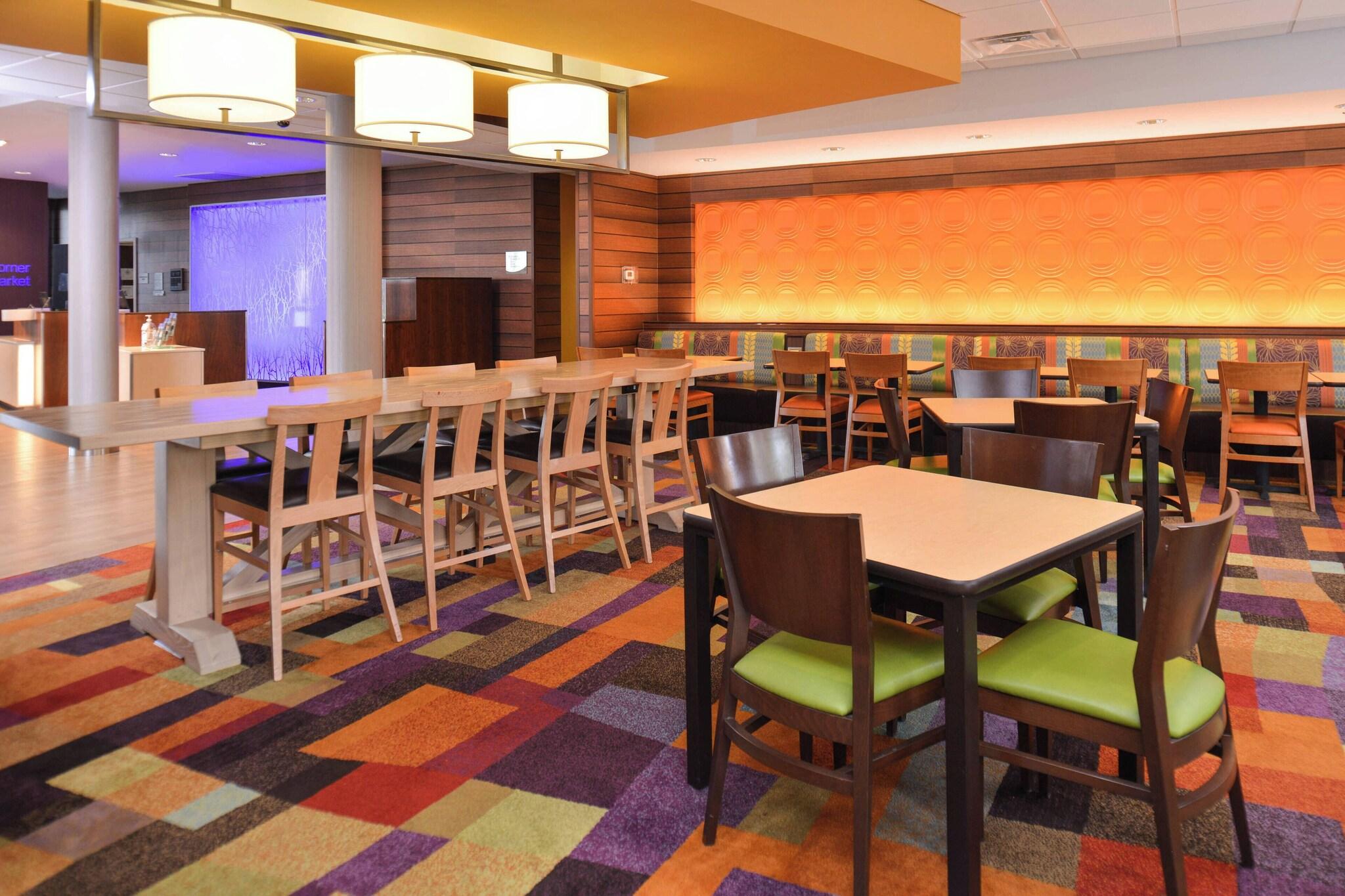Fairfield Inn & Suites Calhoun
