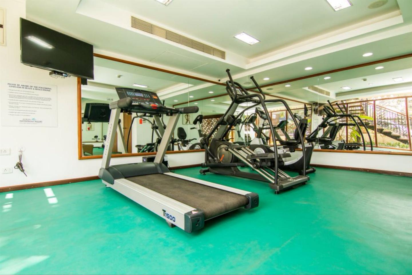 Acron Waterfront Resort - photo