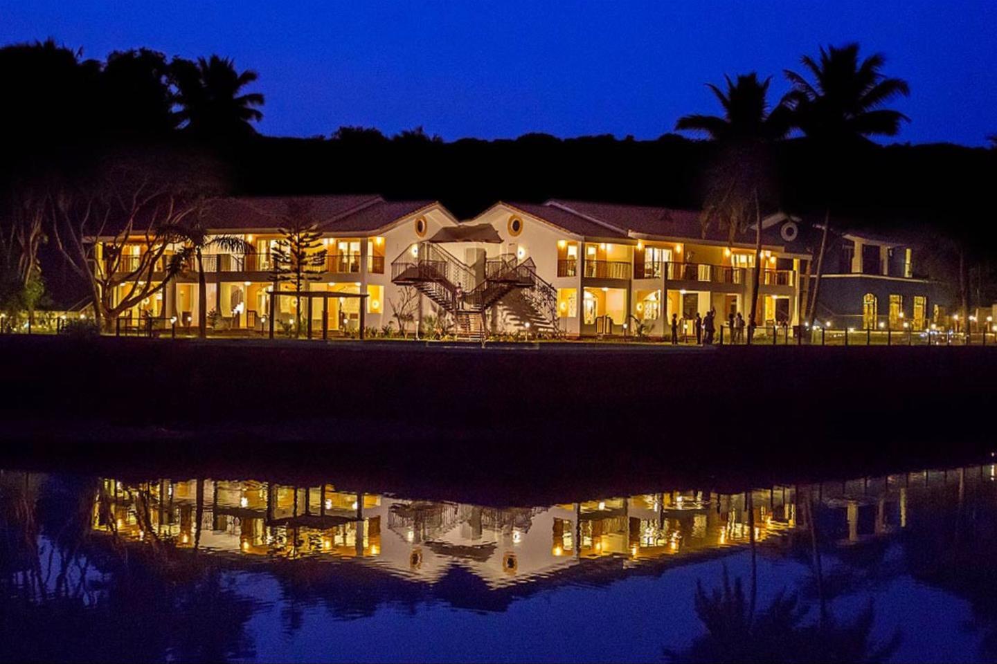 Acron Waterfront Resort - photo