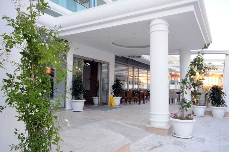 Idas Hotel - фото