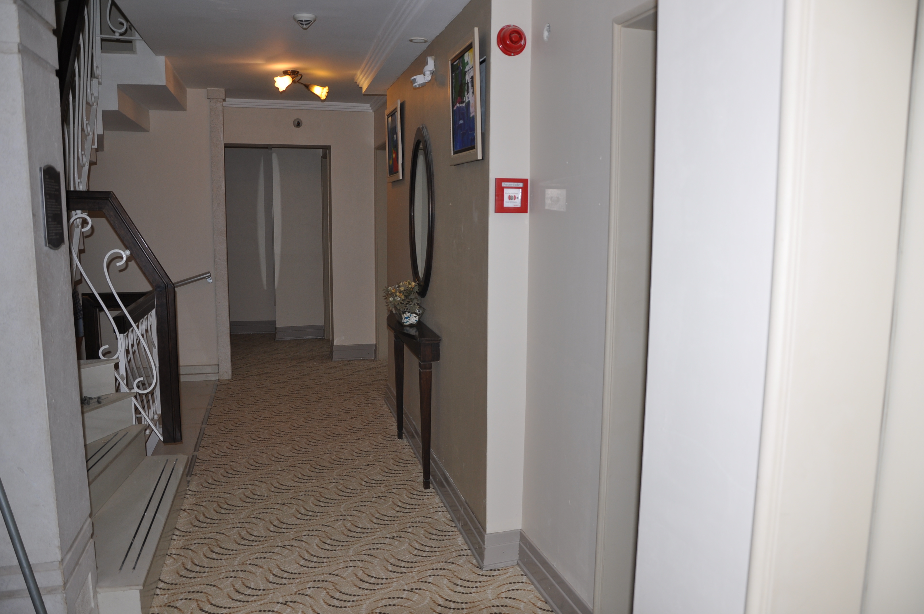 Almena Hotel - Poză