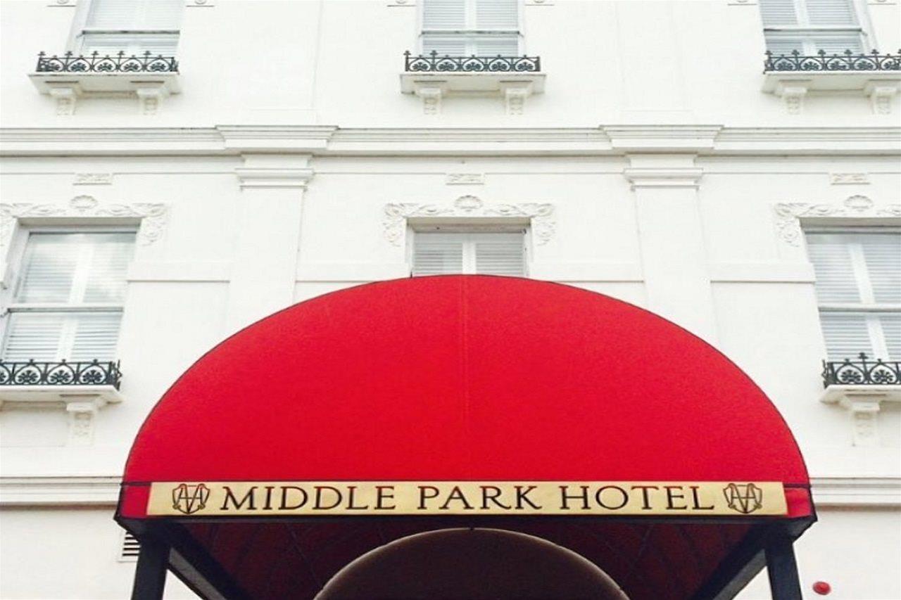 Middle Park Hotel by null