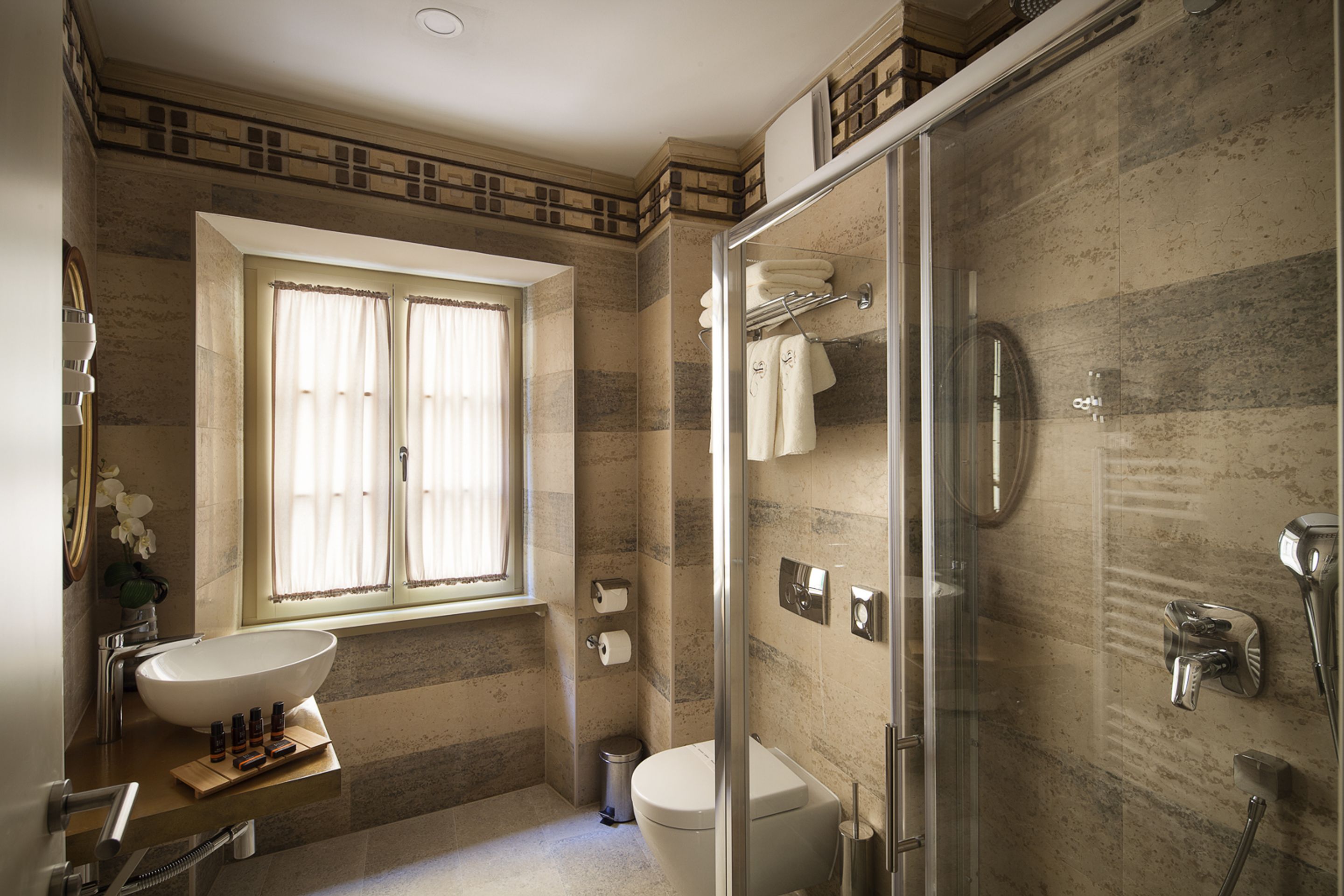 Heritage Hotel Life Palace by null