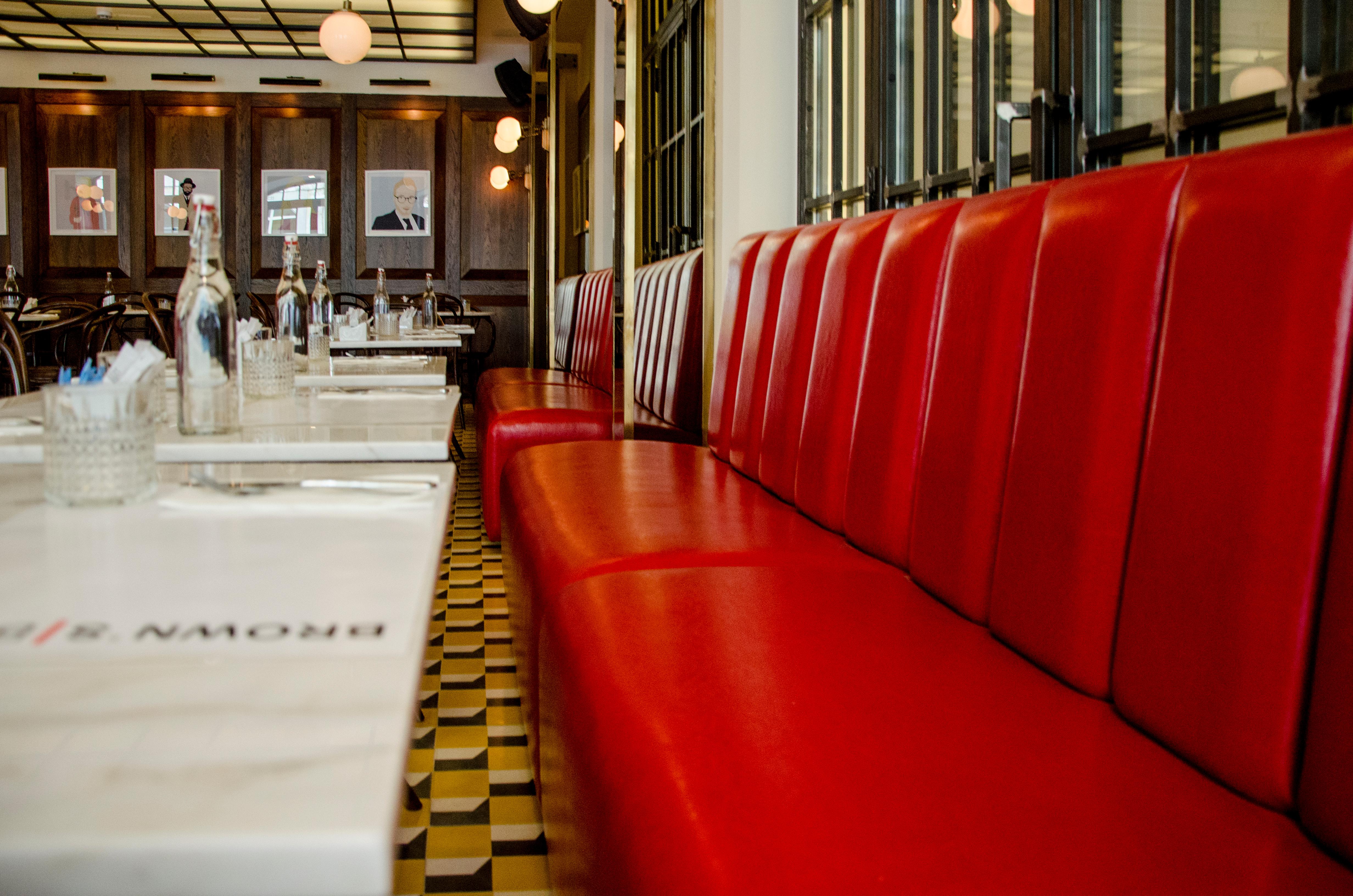 Browns Central Hotel - фото