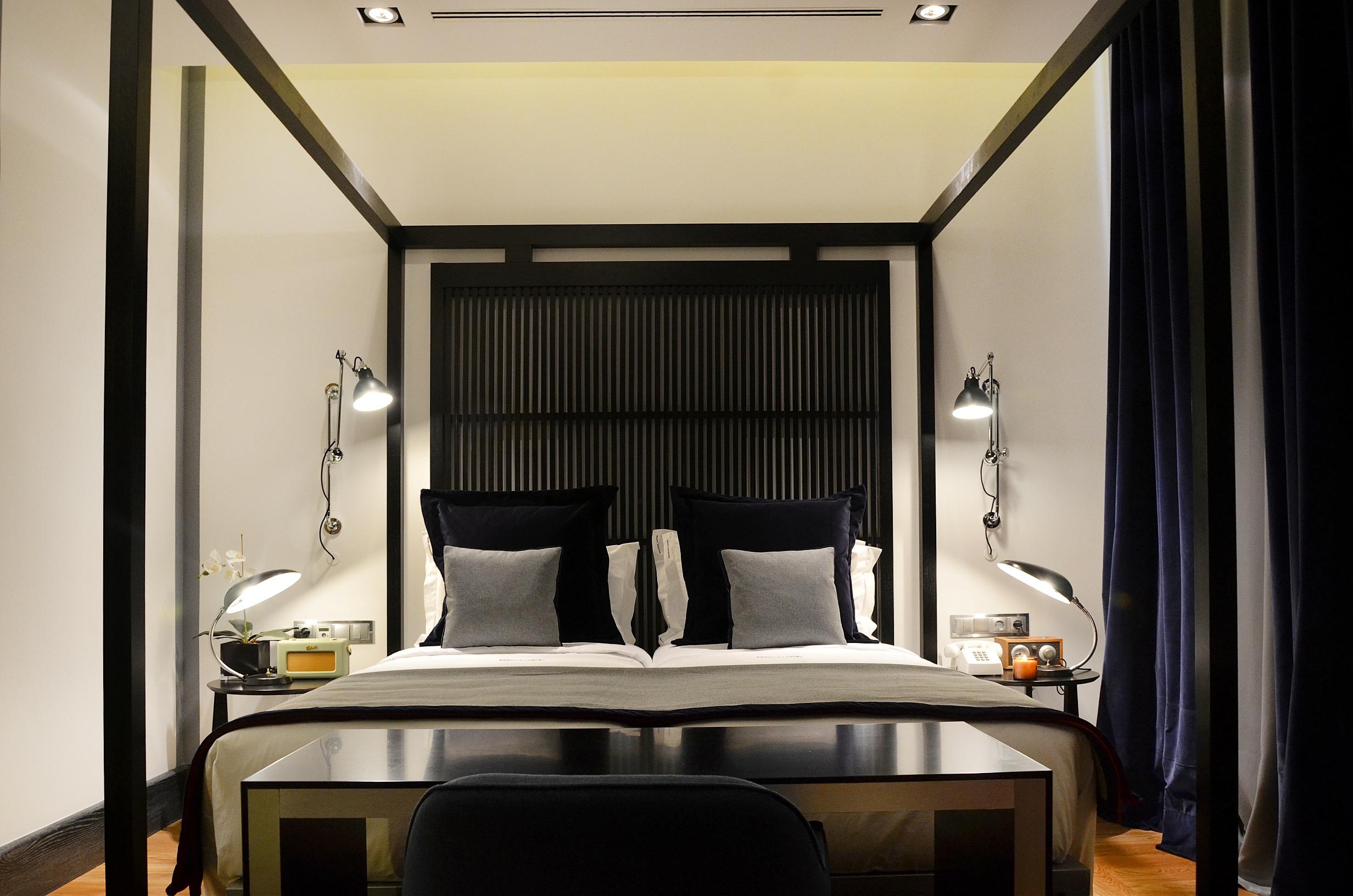 Browns Central Hotel - фото