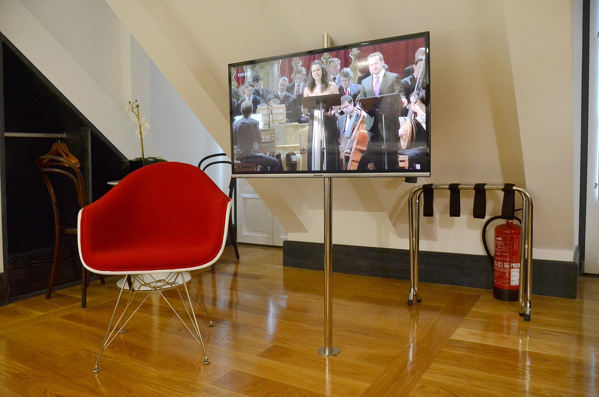 Browns Central Hotel - фото